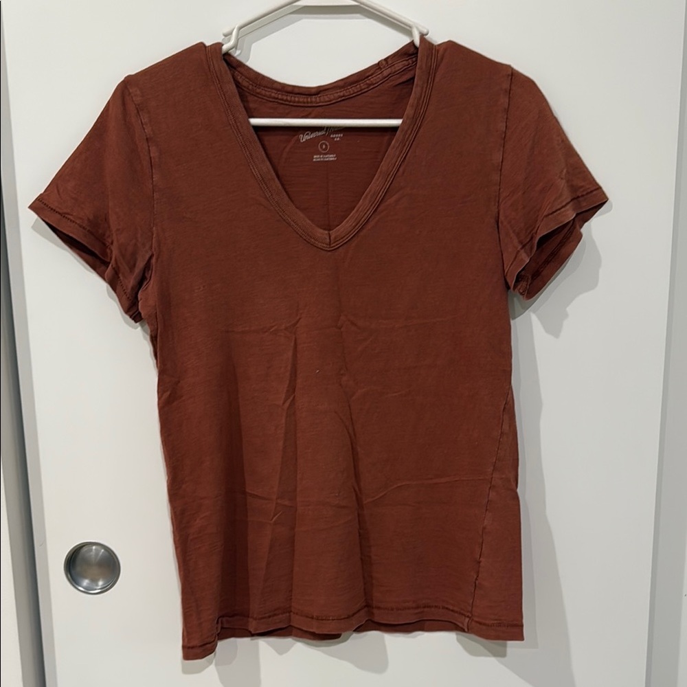 Universal Thread Rust Short Sleeve Tee